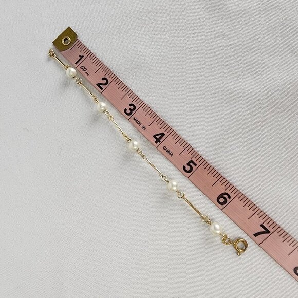 Vintage Gold Tone Faux Pearl Bracelet - Picture 6 of 6